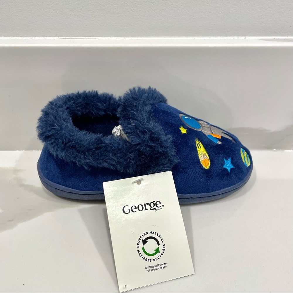 🟠5/$25 NEW George Space Astronaut Slippers (size 5/6, 7/8 & 9/10)